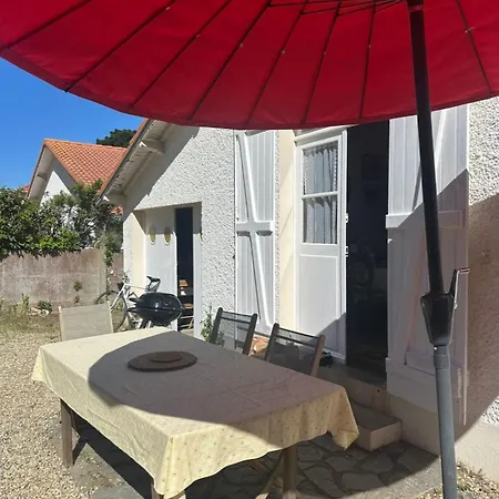 بيت للعطل Maison Bord De *